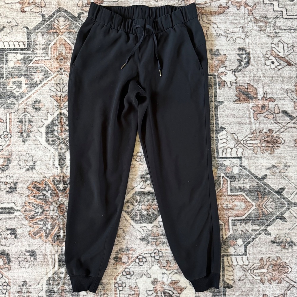 Lululemon On the Fly Jogger Black Woven Drawstring Pants Size 6